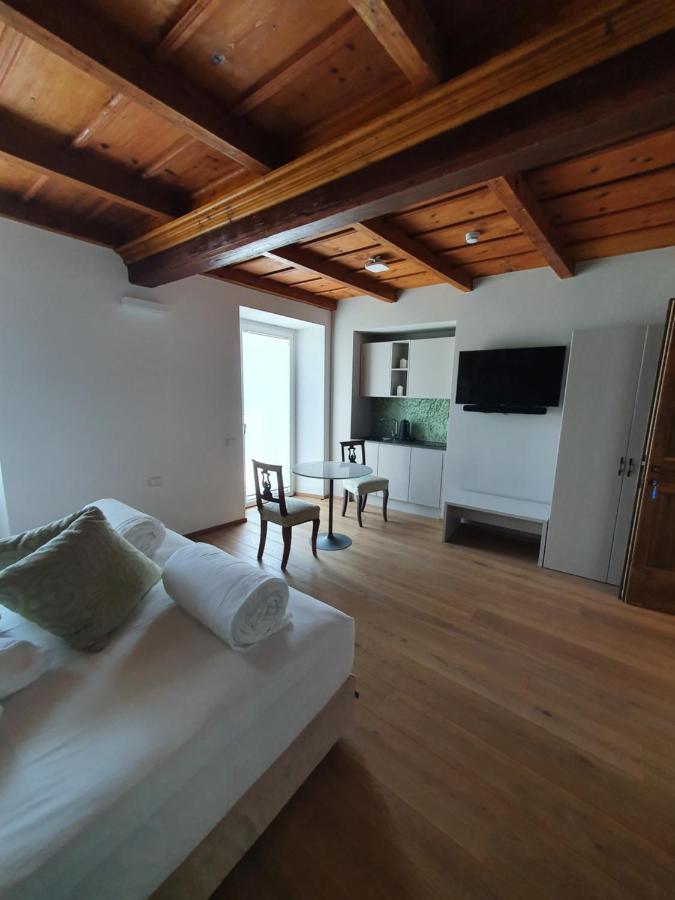 Bed and Breakfast Casa Castagna 1620 Mergozzo Exterior foto