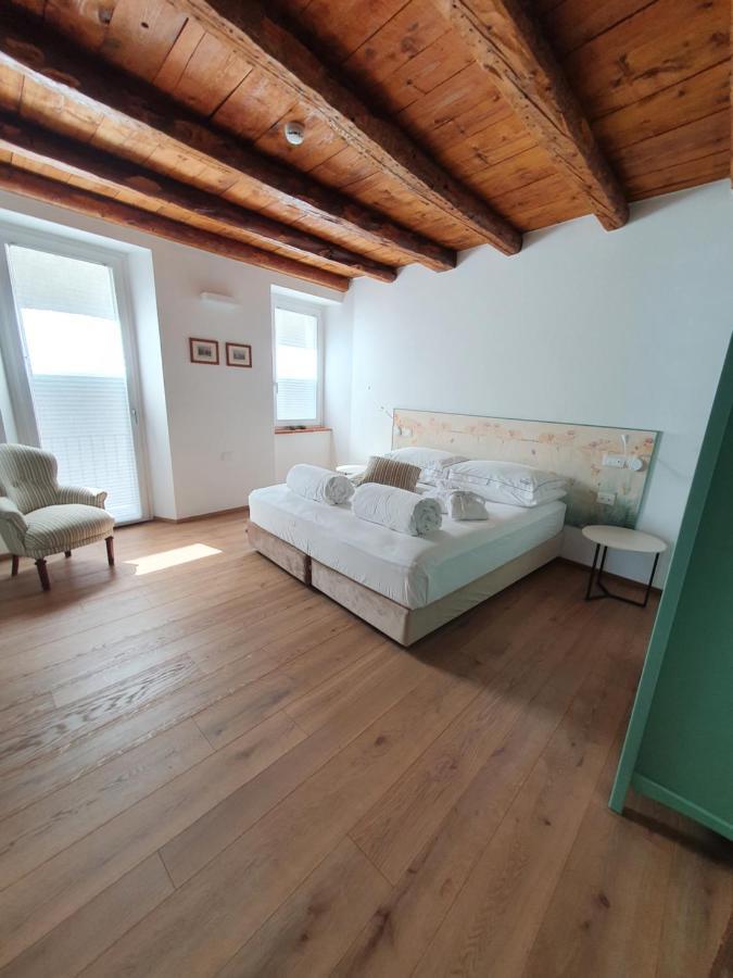 Bed and Breakfast Casa Castagna 1620 Mergozzo Exterior foto
